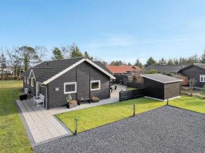 Holiday Home Swavi - from the sea by Interhome, Hals
